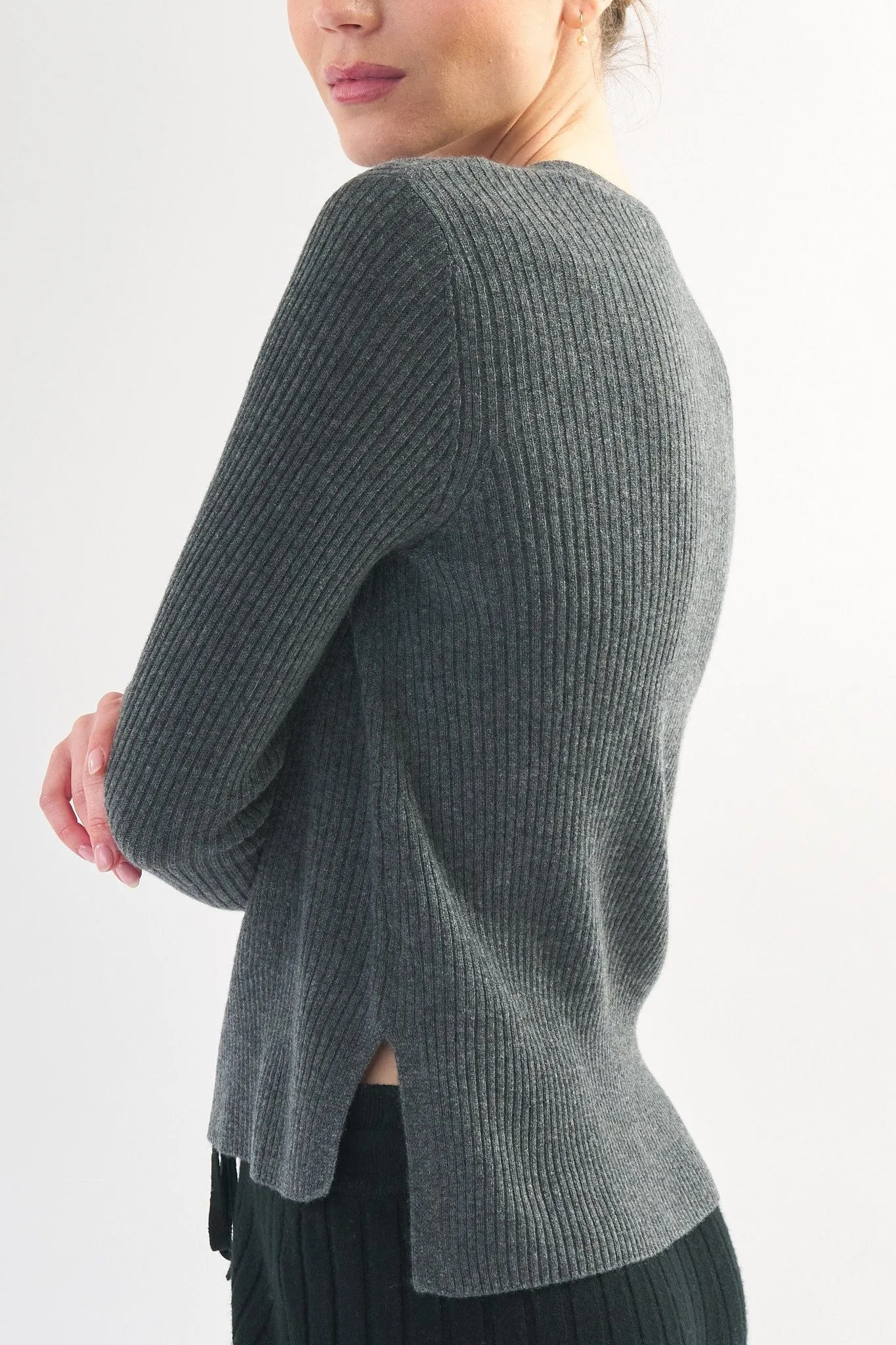 Robertson Madison 100% Cashmere V-Neck Sweater CC-265 | Dark Heather Grey | Clearance Final Sale